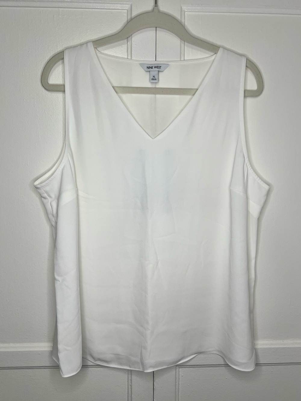 Women’s Nine West V-Neck Tank Top- White | EUC - XL